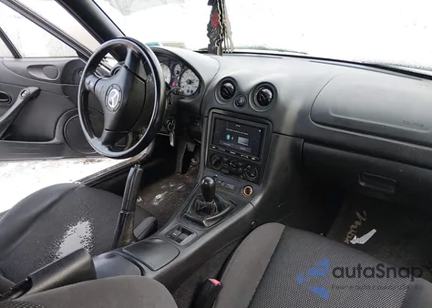 2002 Mazda Mx-5 Miata Cloth/Ls/Se z USA, uszkodzony, nr VIN JM1NB353220221686